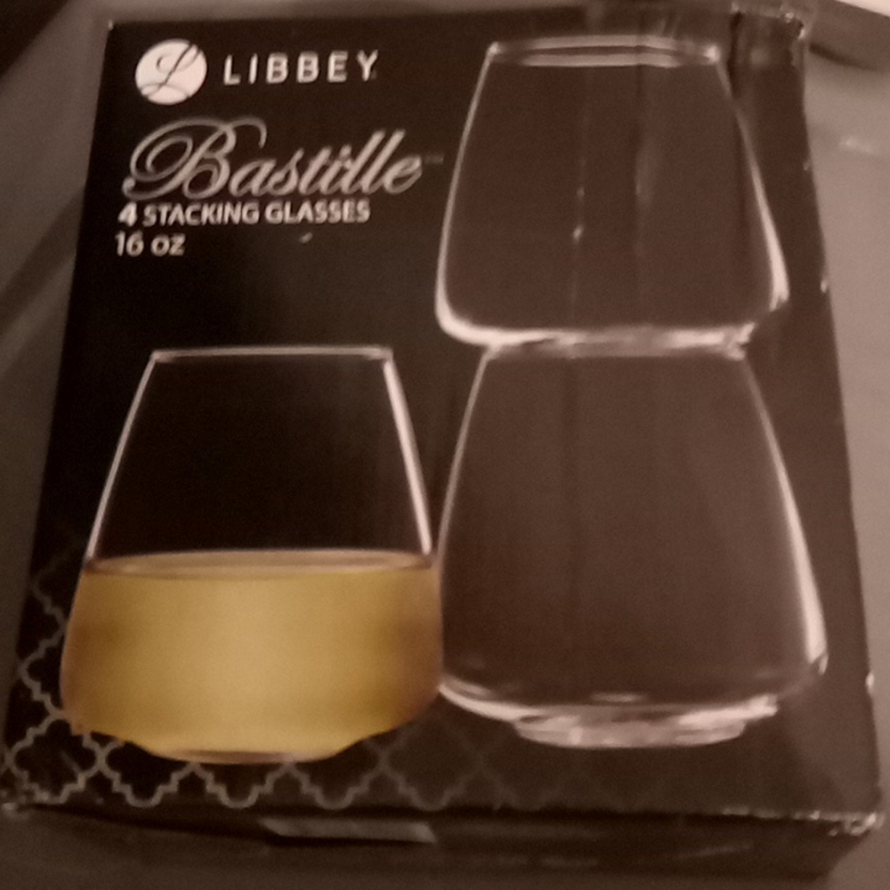 Libby Bastille stacking glasses new in box